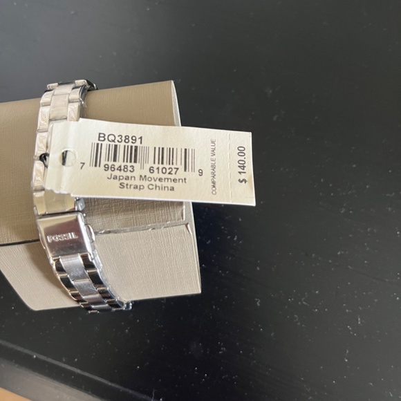 Fossil Women’s Stainless Steel Watch - Picture 4 of 6